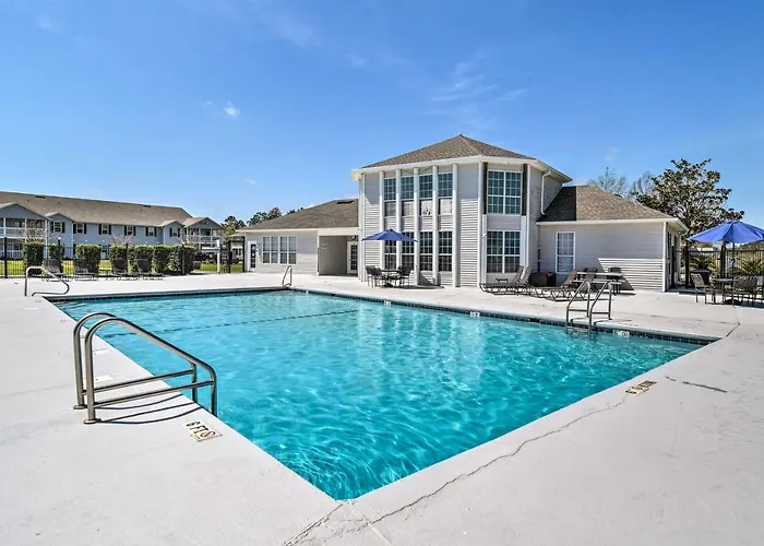 5 Mi To Beach: W/ Perks! Holiday home *